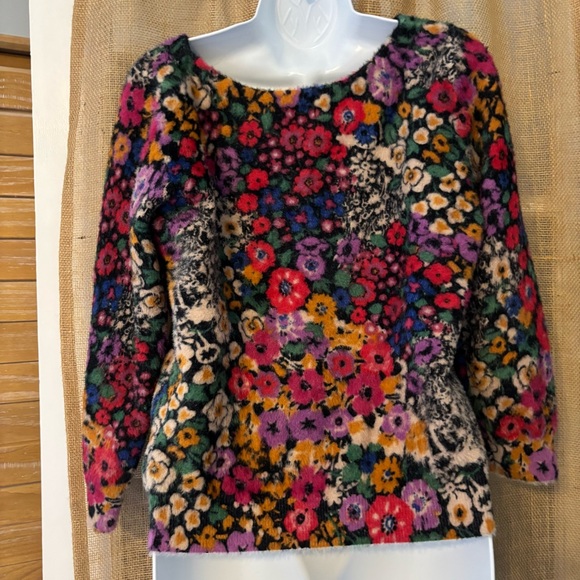 Anthropologie Bouquet Eyelash Floral Sweater Small NWOT - Picture 9 of 14